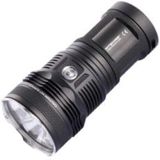 Тактически фенер с осветление до 2500 лумена Nitecore TM11